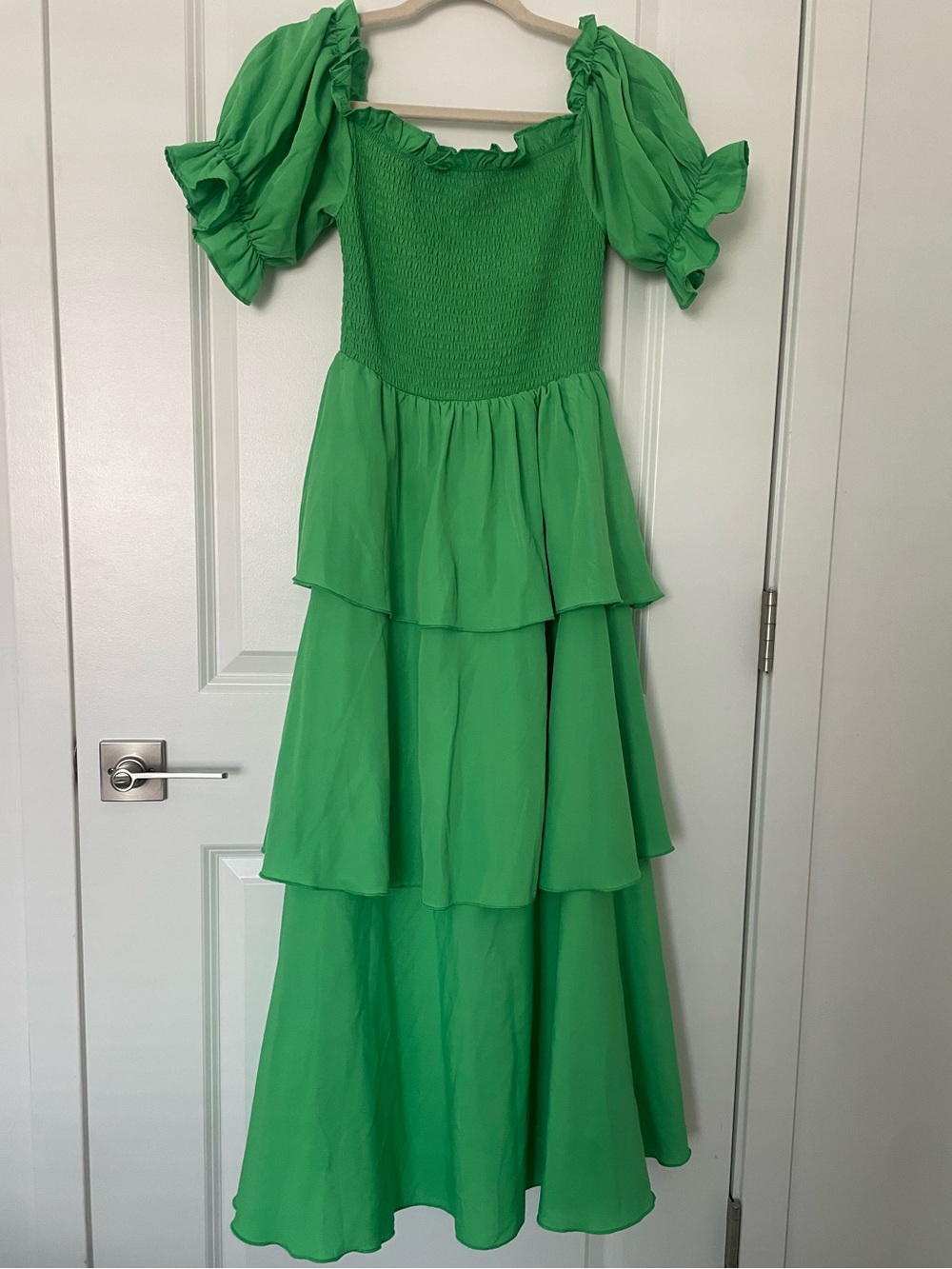 Green Tiered Puff-Sleeve Dress